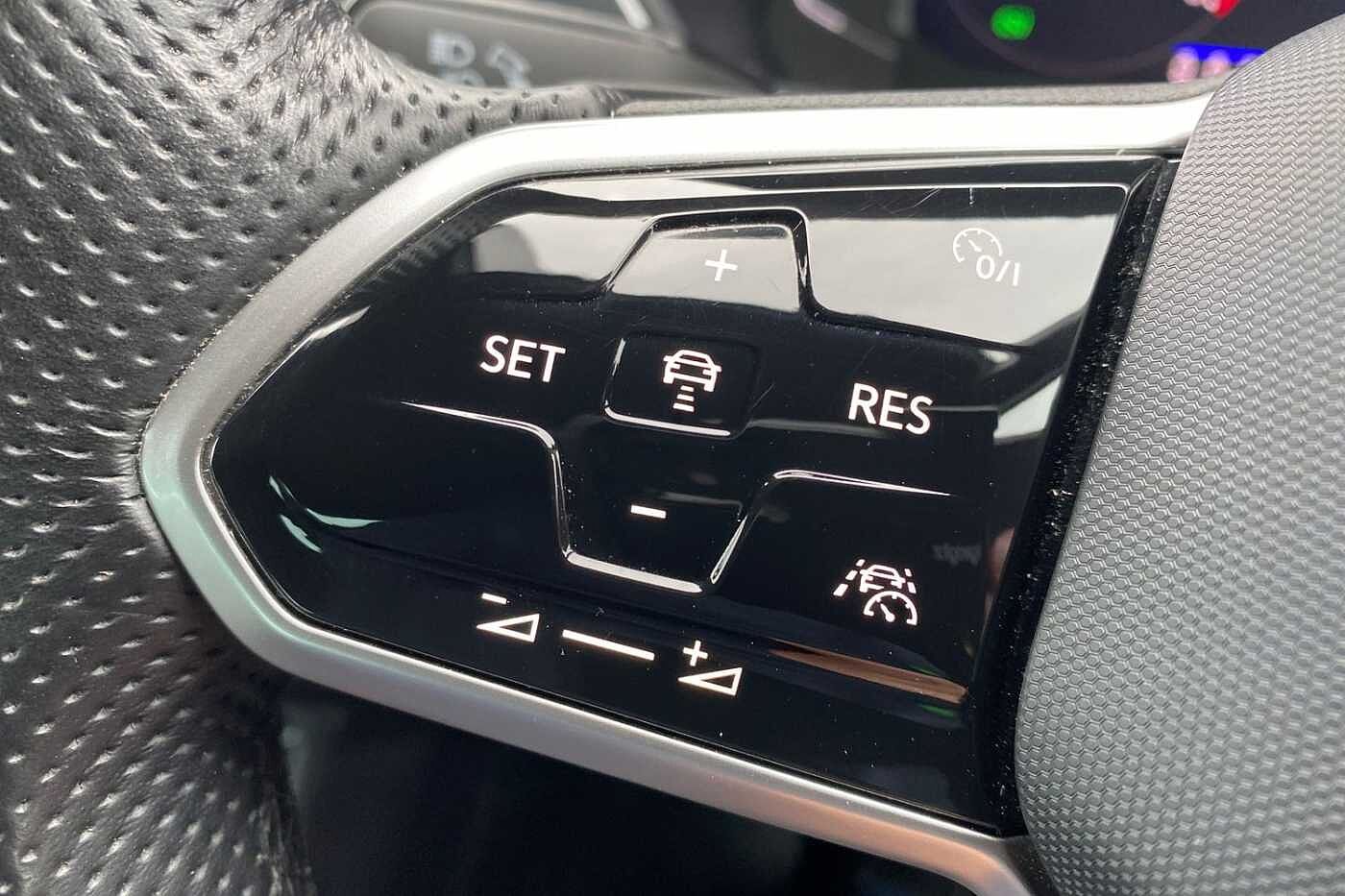Volkswagen Tiguan 2.0 TDI (150PS) R-Line SCR 4Motion DSG
