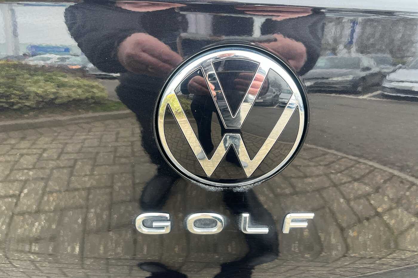 Volkswagen Golf MK8 Hatchback 5-Dr 1.5 TSI (130ps) R-Line EVO