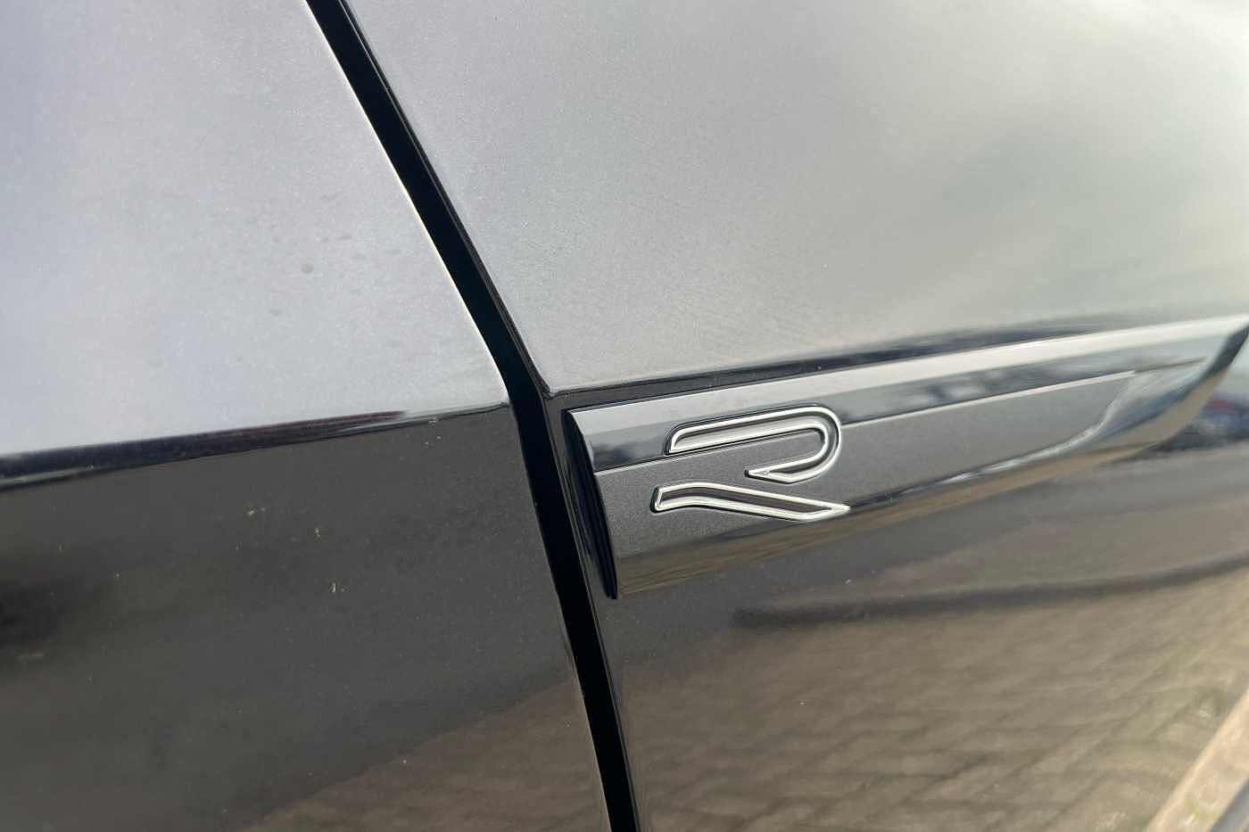 Volkswagen Golf MK8 Hatchback 5-Dr 1.5 TSI (130ps) R-Line EVO