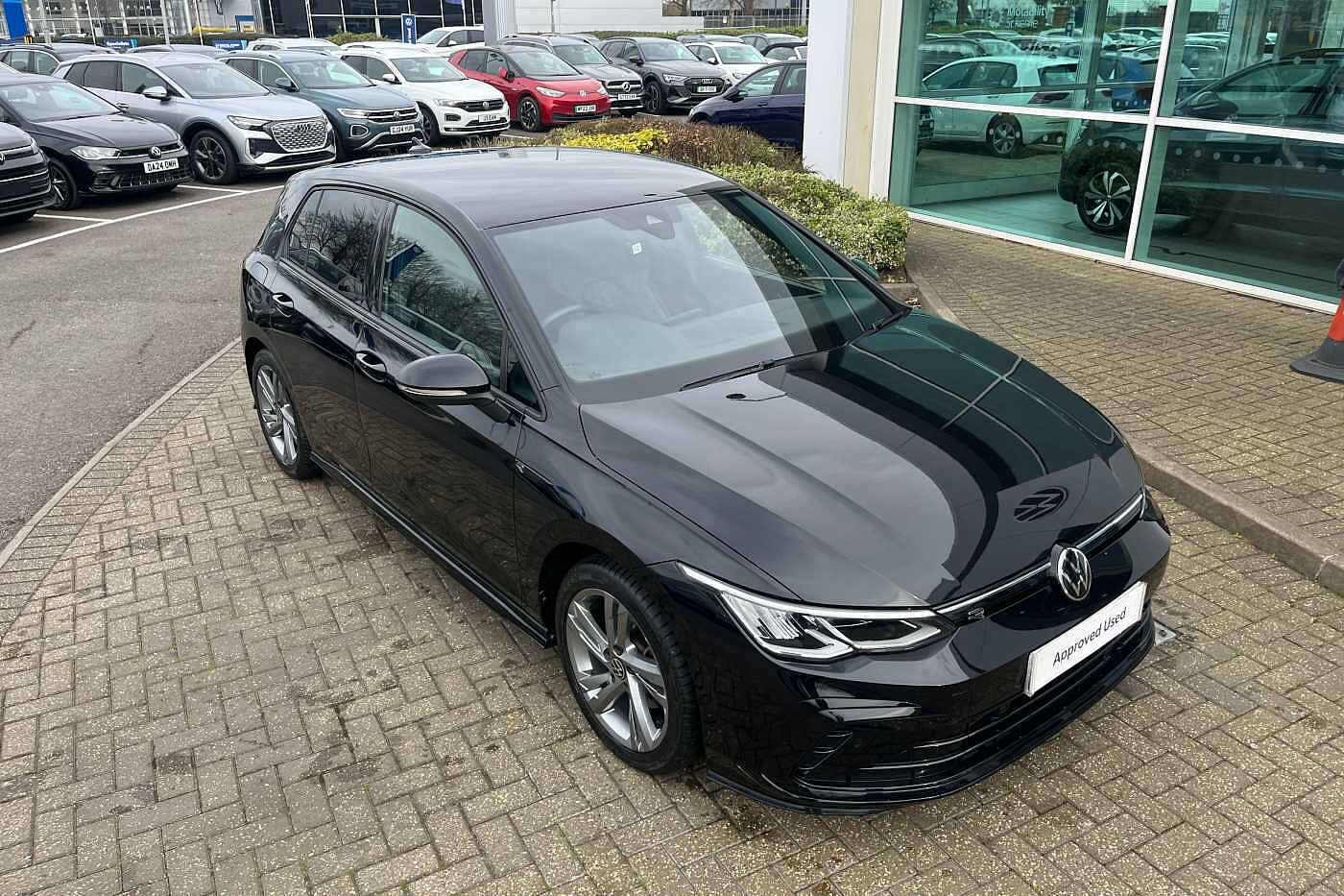 Volkswagen Golf MK8 Hatchback 5-Dr 1.5 TSI (130ps) R-Line EVO