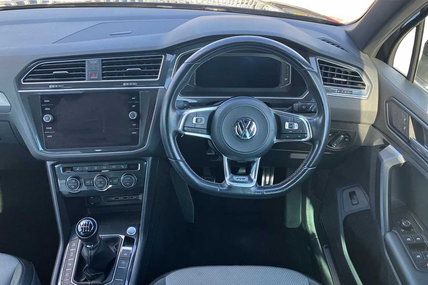 Volkswagen Tiguan 5Dr 2.0 TDI (150ps) R-Line Tech SCR