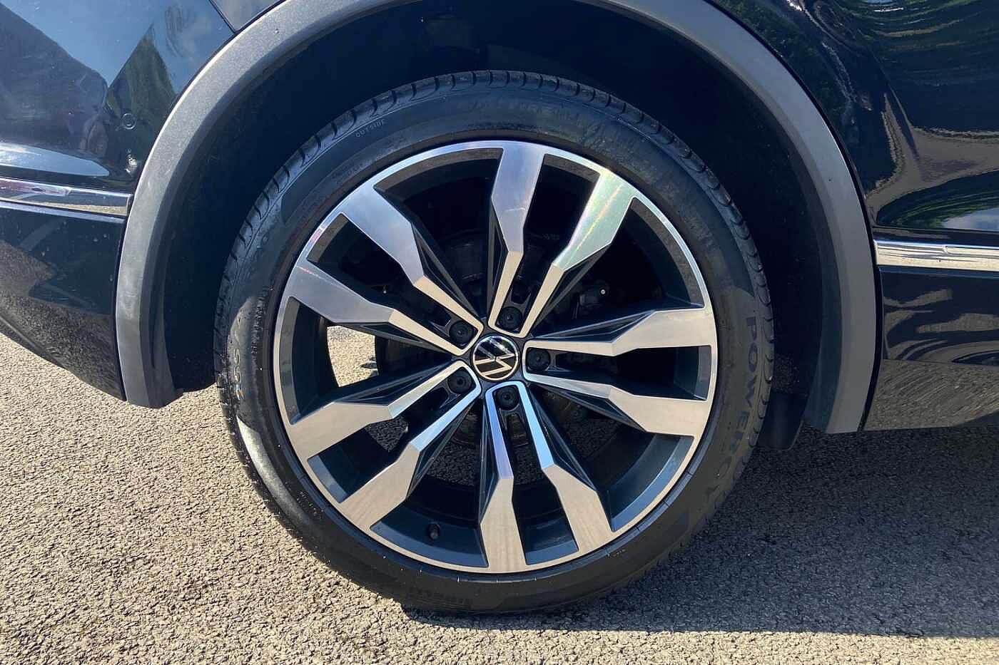 Volkswagen Tiguan 5Dr 2.0 TDI (150ps) R-Line Tech SCR