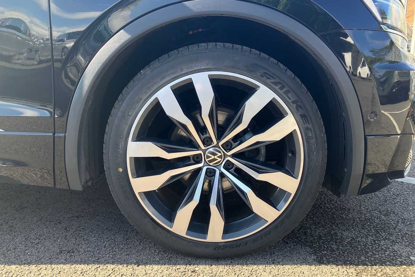 Volkswagen Tiguan 5Dr 2.0 TDI (150ps) R-Line Tech SCR