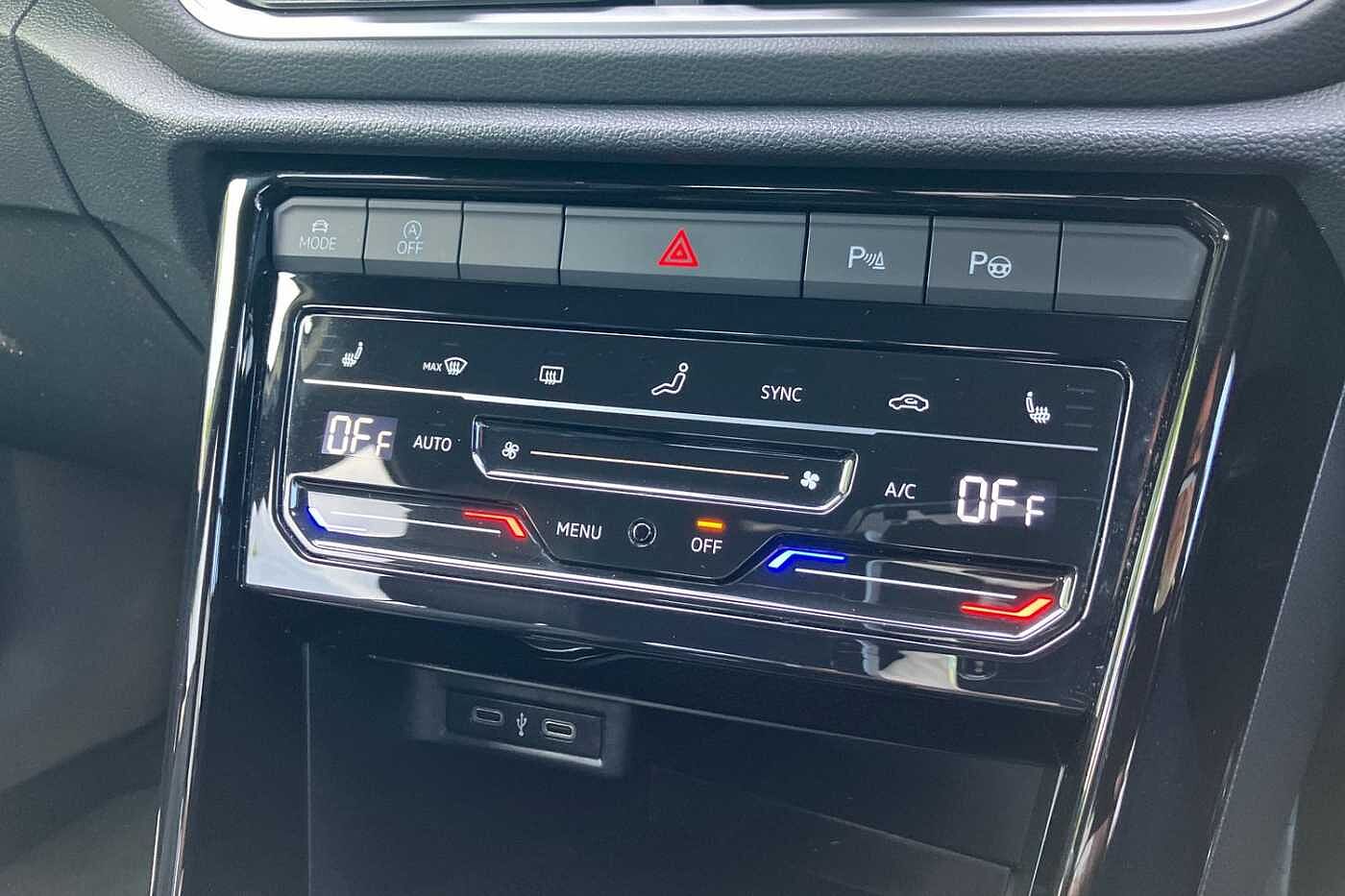Volkswagen T-ROC Mark 1 Facelift (2022) 1.5 TSI R-Line 150PS