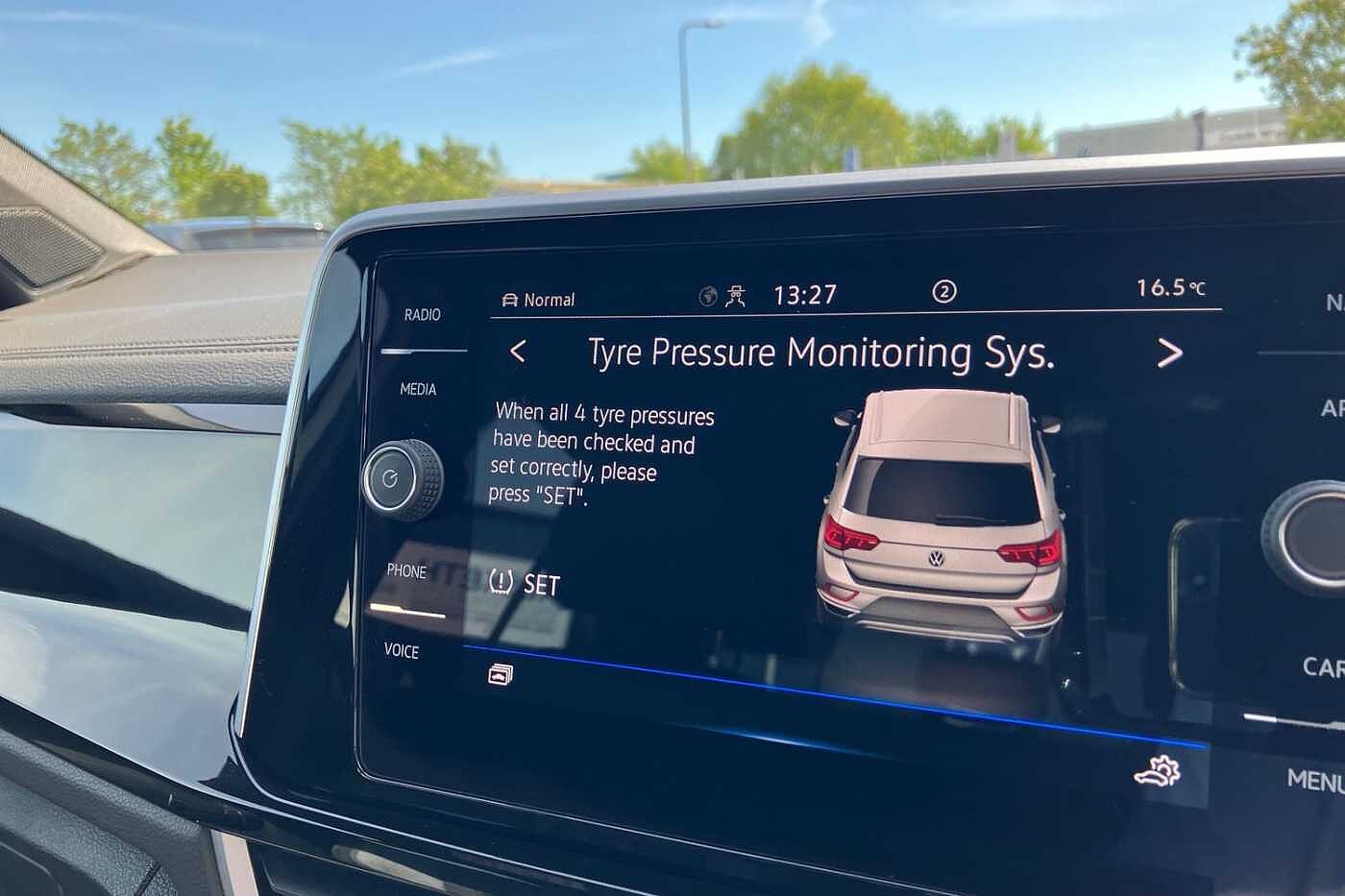 Volkswagen T-ROC Mark 1 Facelift (2022) 1.5 TSI R-Line 150PS