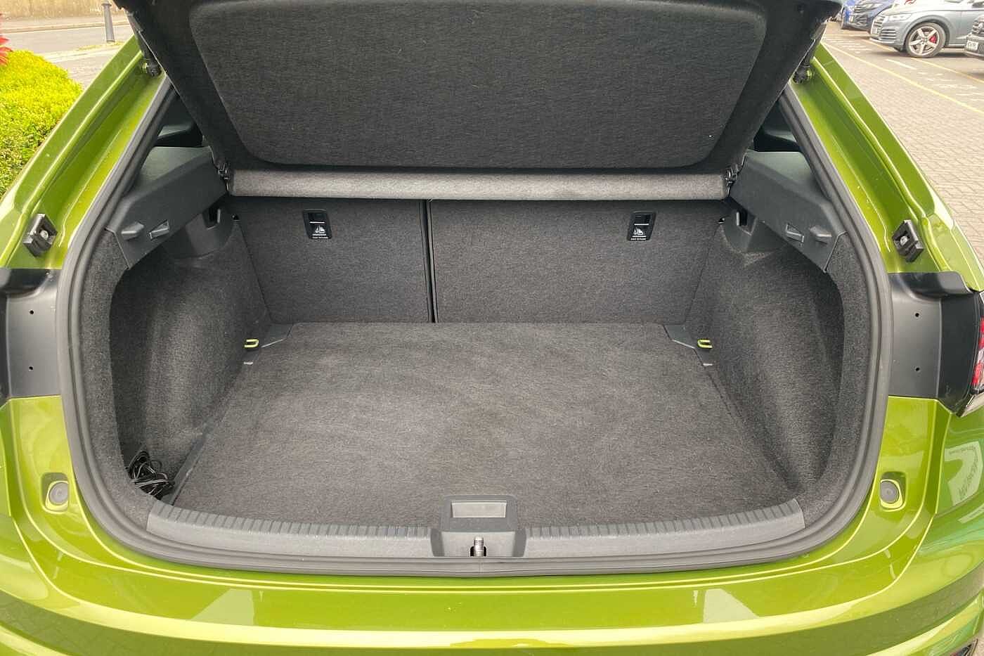 Volkswagen Taigo 1.0 TSI (110ps) R-Line DSG