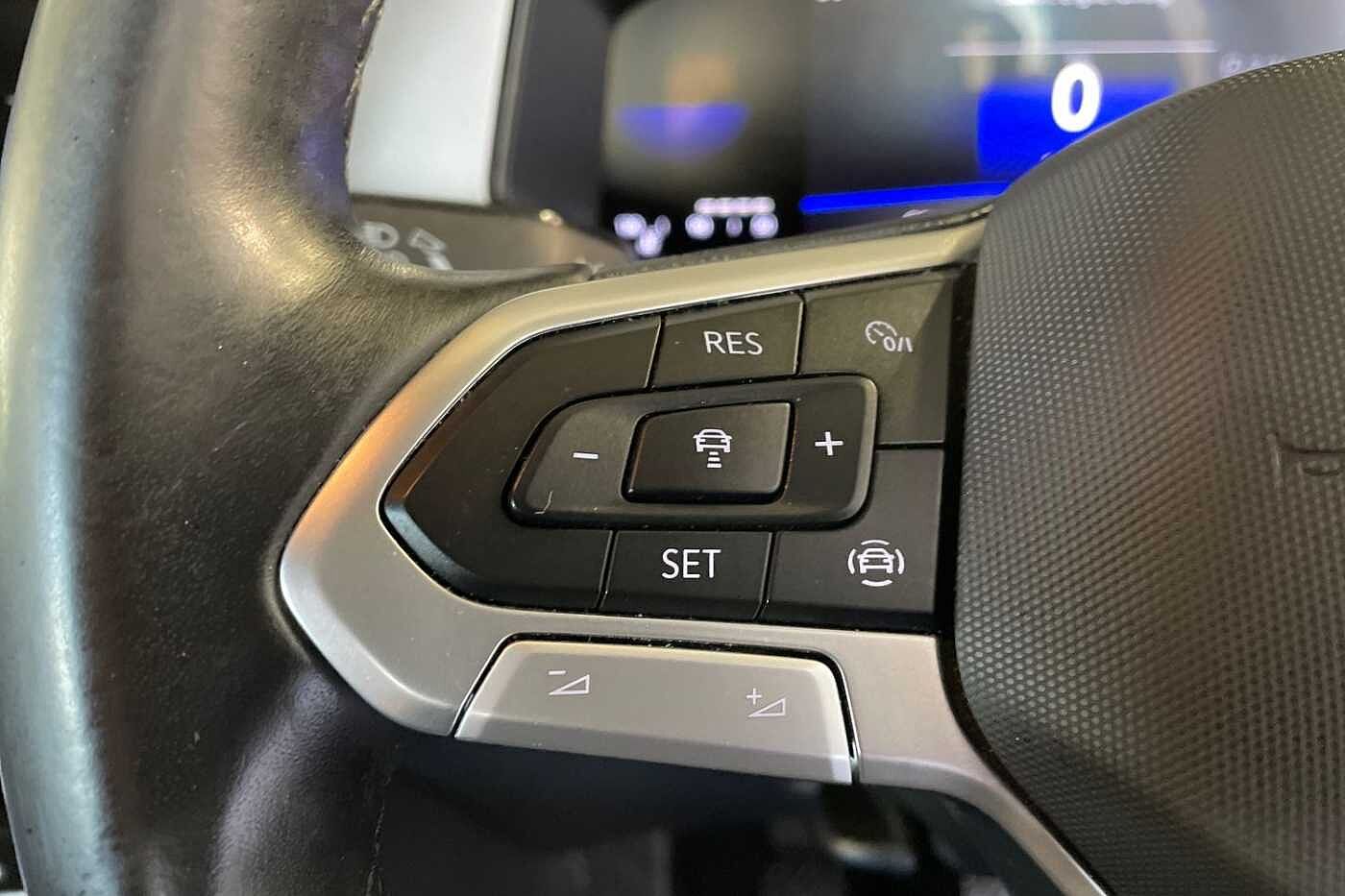 Volkswagen T-ROC Mark 1 Facelift (2022) 1.0 TSI Life 110PS