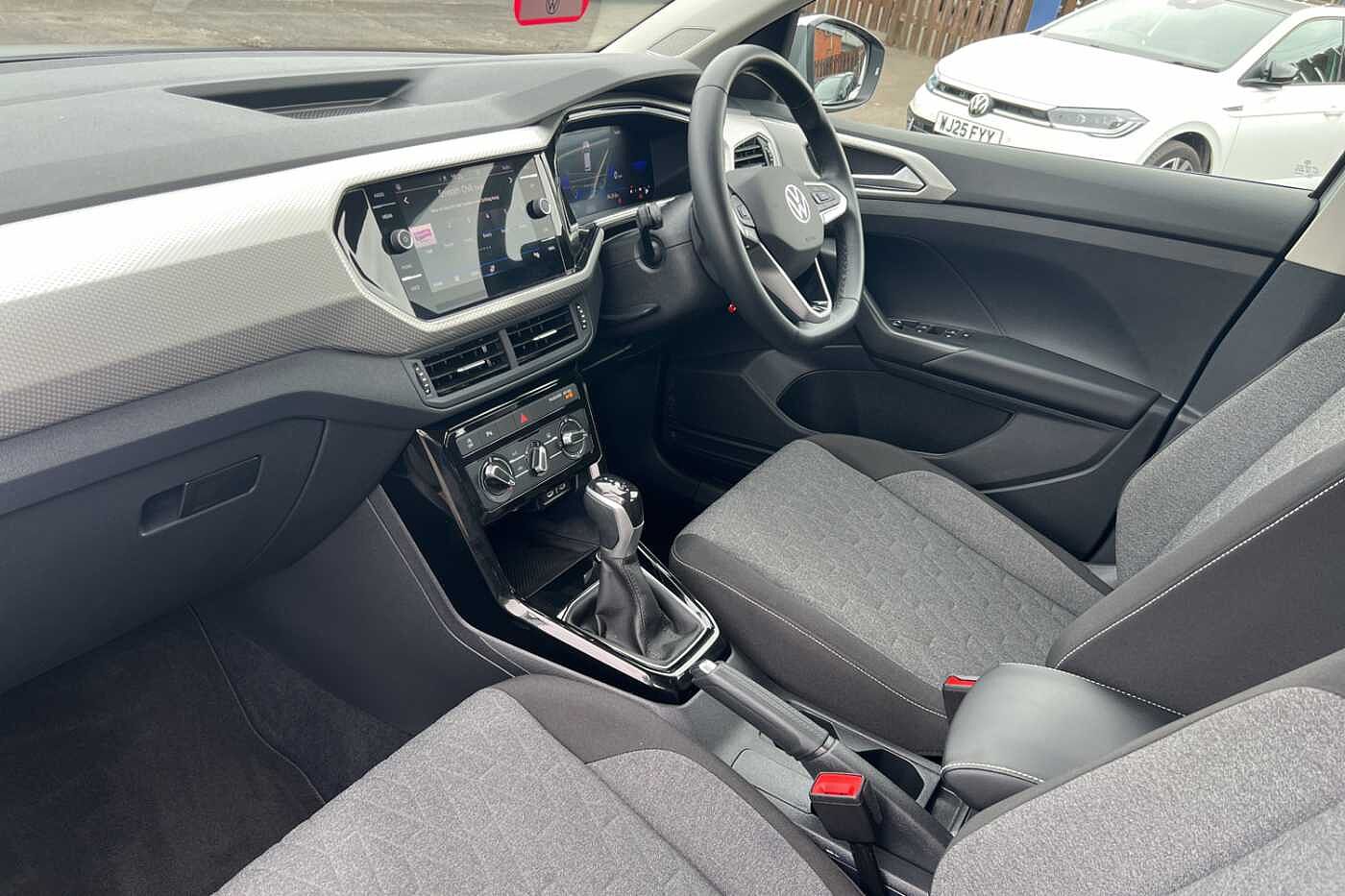 Volkswagen T-Cross 1.0 TSI (110ps) Move DSG Hatchback