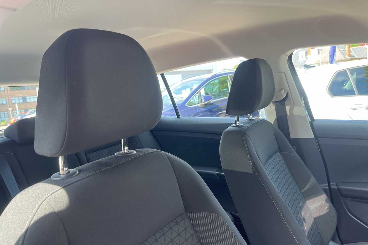 Volkswagen T-Cross 1.0 TSI (110ps) SE DSG Hatchback