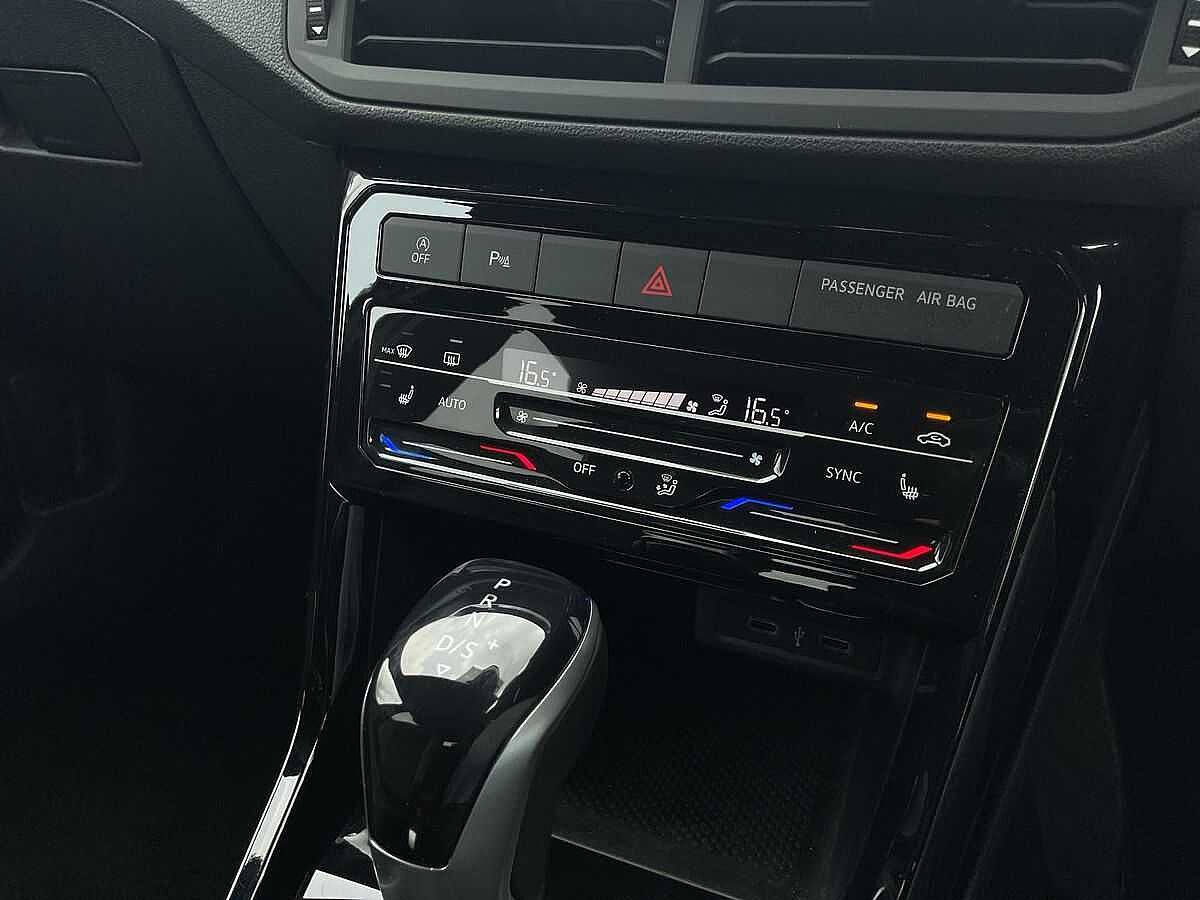 Volkswagen T-Cross 1.0 TSI (110ps) R-Line DSG Hatchback