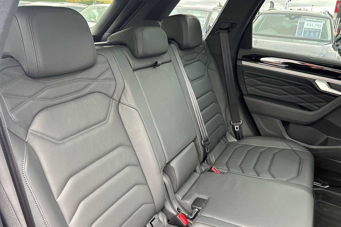 Volkswagen Touareg 5dr 3.0TSI (462ps) R PHEV 4Motion