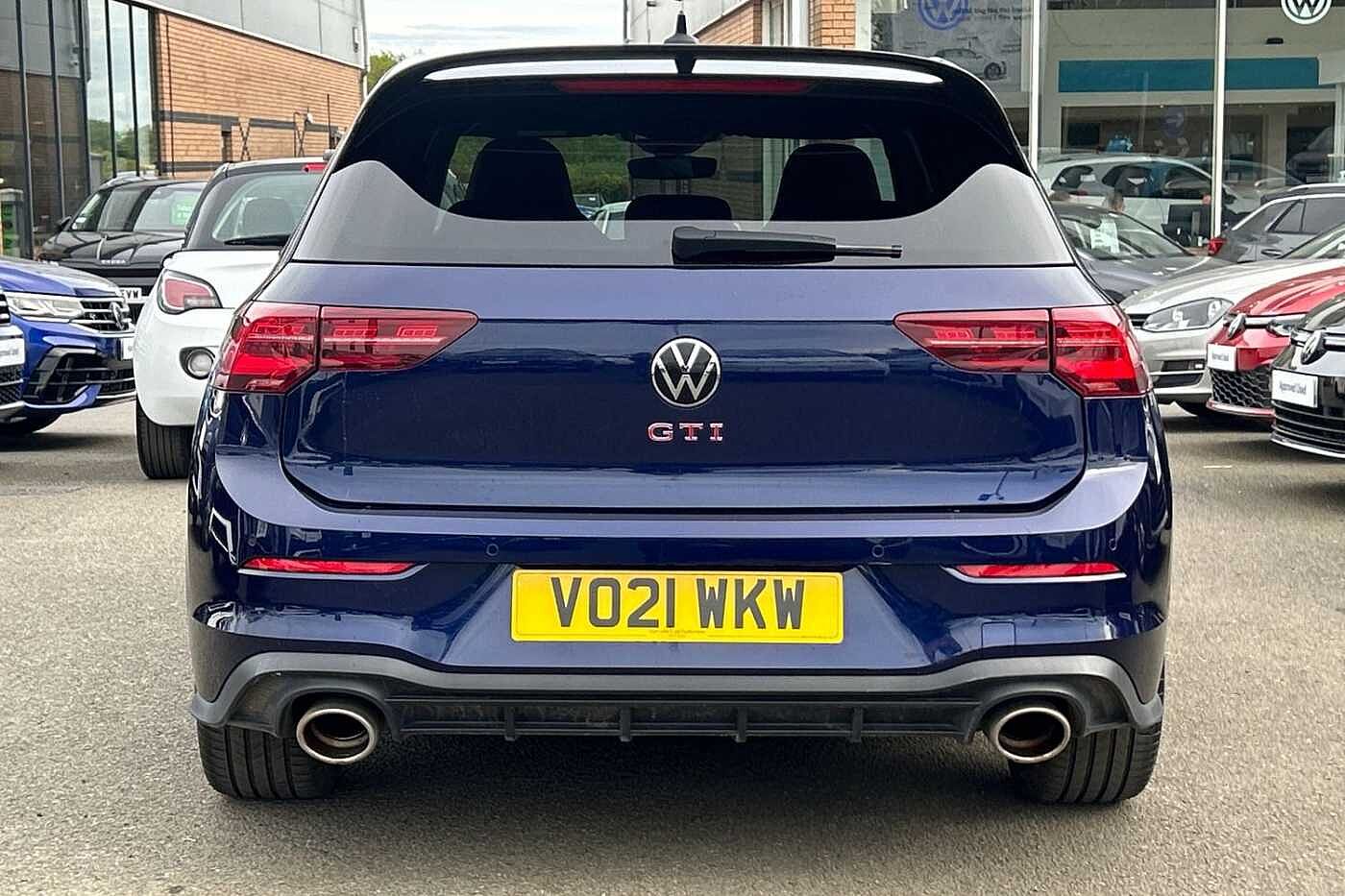 Volkswagen Golf 8 GTI Clubsport 2.0TSI 300PS 7-speed DSG 5 Dr