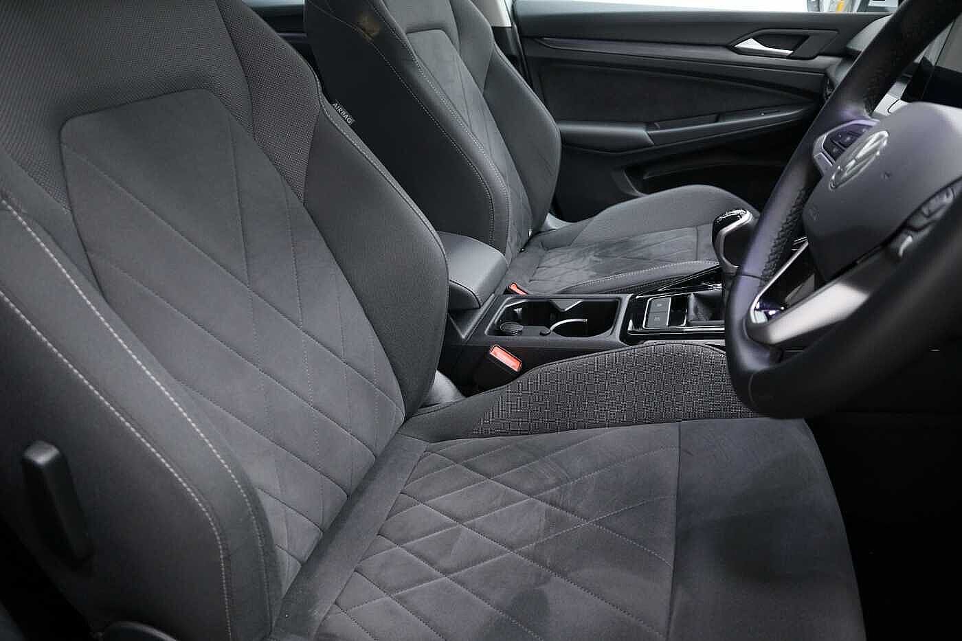 Volkswagen Golf MK8 Hatchback 5-Dr 1.5 TSI (130ps) Style EVO