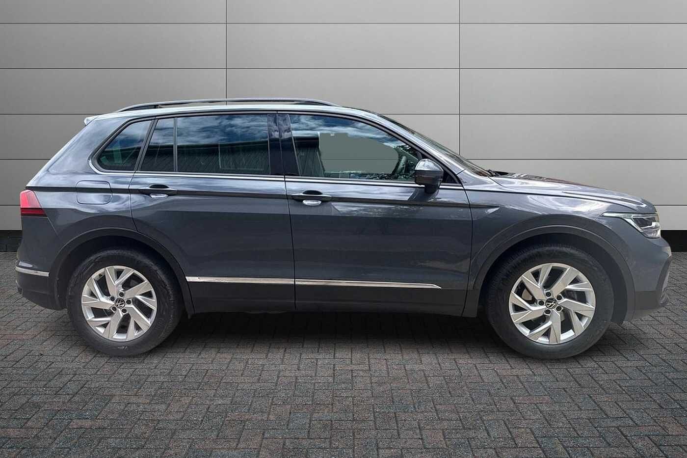 Volkswagen Tiguan 2.0 TDI Life SUV 5dr Diesel DSG Euro 6 (s/s) (150 ps)