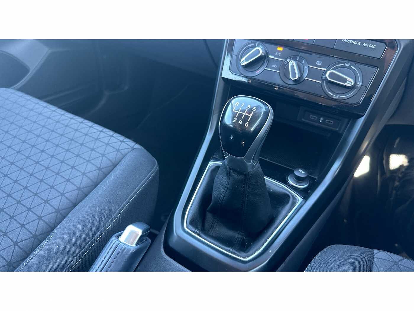 Volkswagen T-Cross 1.0 TSI (110ps) SE Hatchback