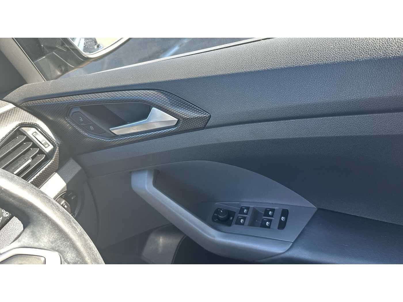 Volkswagen T-Cross 1.0 TSI (110ps) SE Hatchback