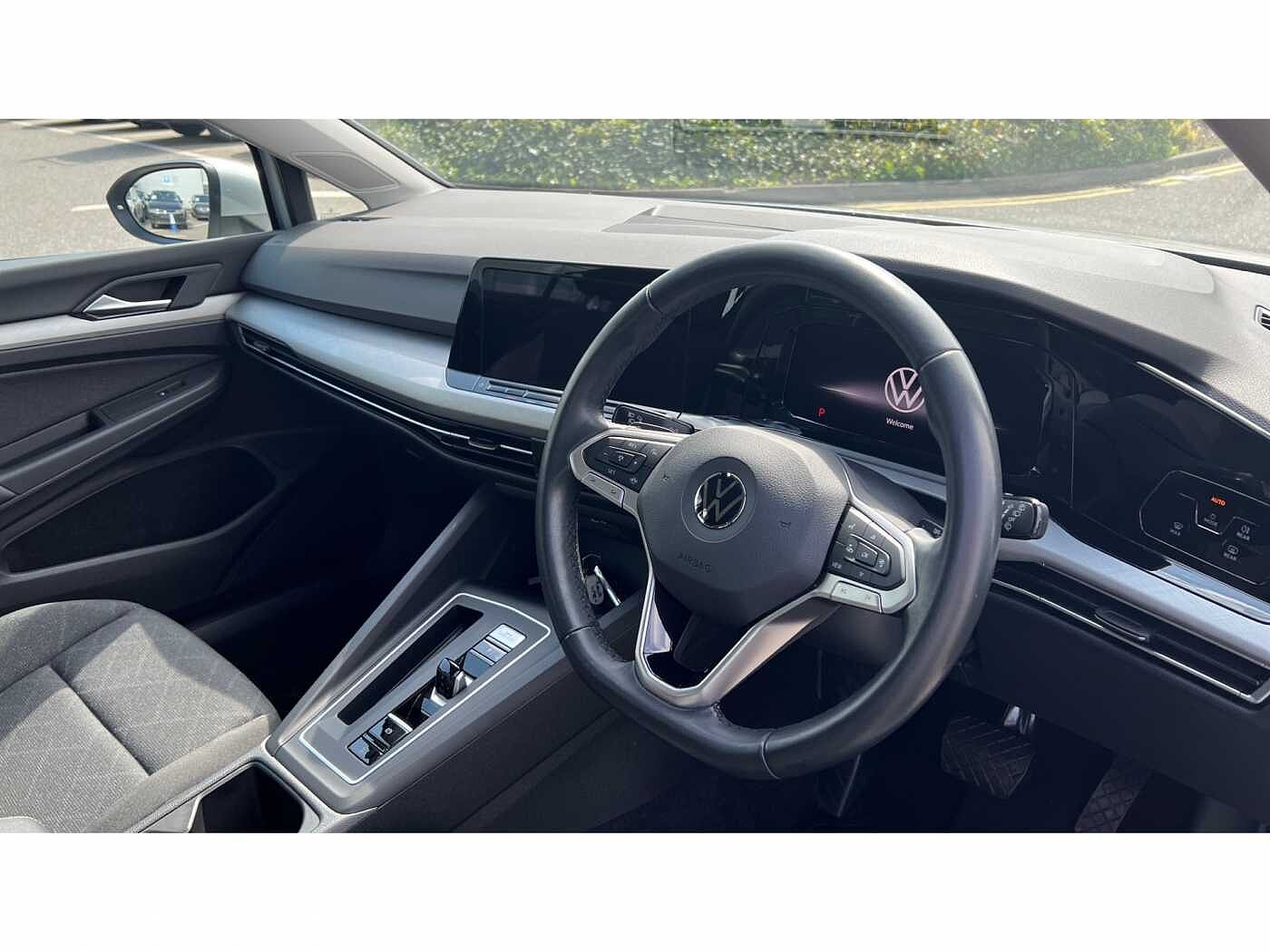 Volkswagen Golf 1.5 eTSI 150 Life 5dr DSG