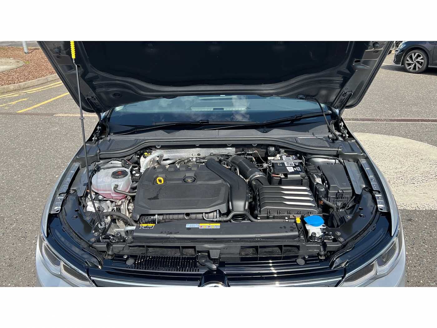 Volkswagen Golf 1.5 eTSI 150 Life 5dr DSG