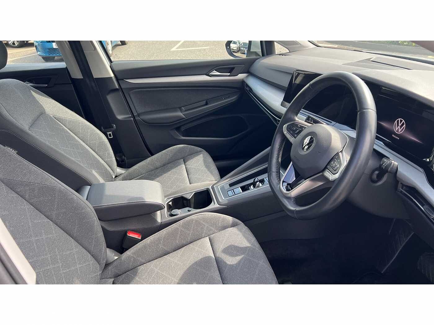 Volkswagen Golf 1.5 eTSI 150 Life 5dr DSG